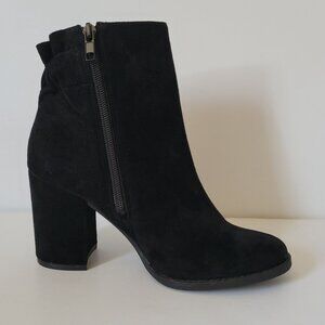 Arturo Chiang women's black suede ankle bootie size 6M